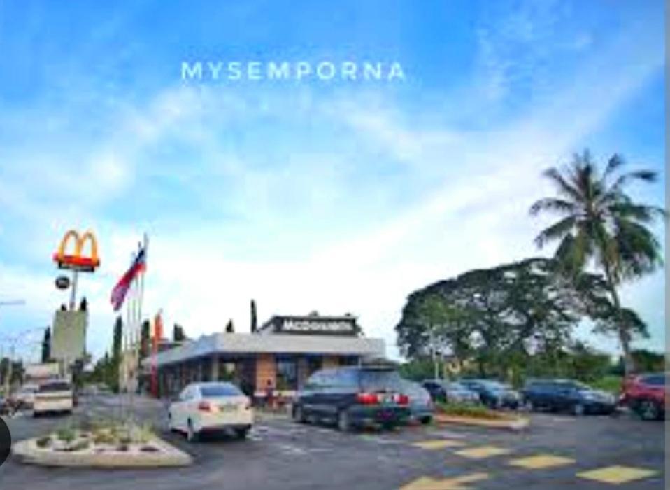 The Ship Guesthouse Room Semporna Exterior foto
